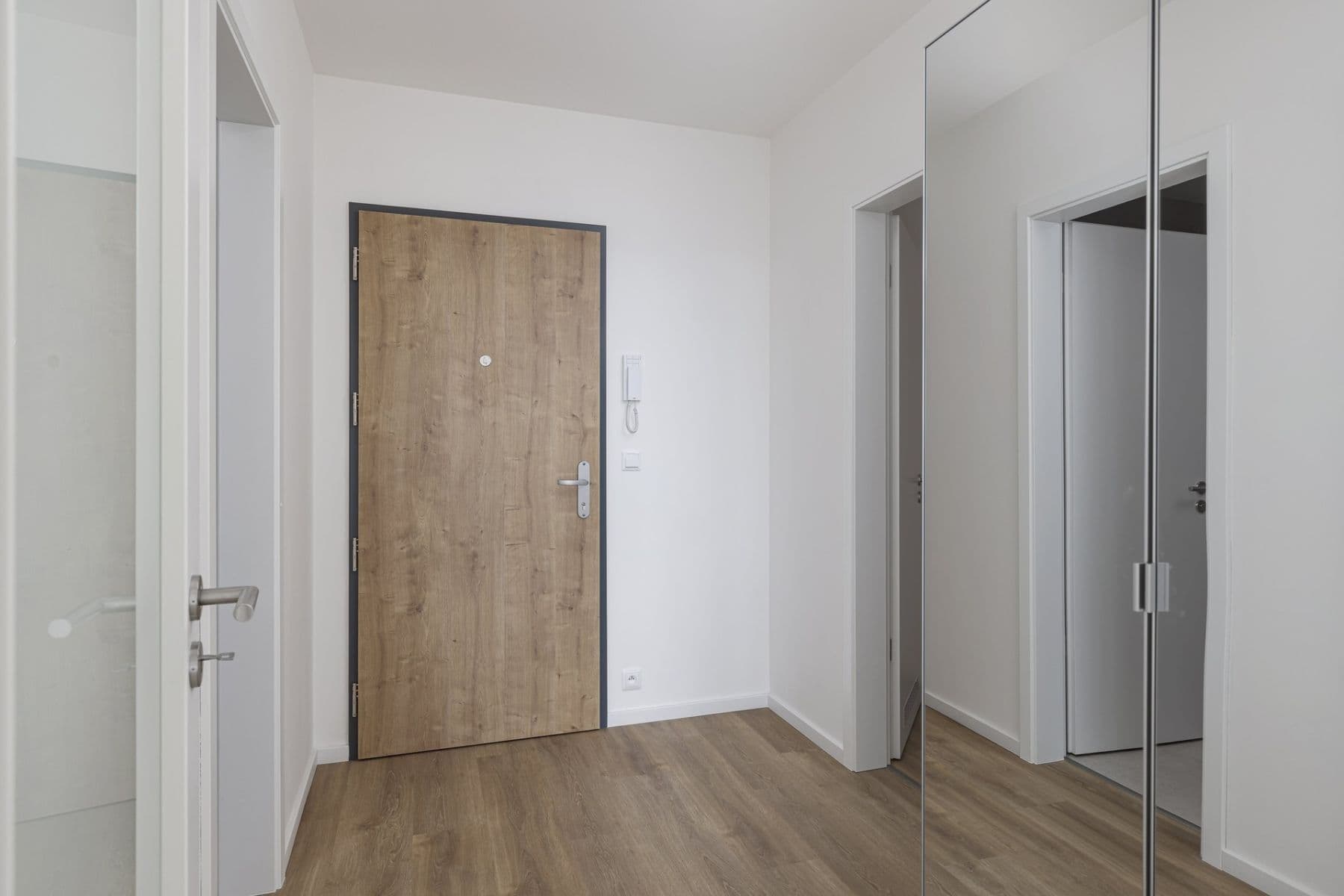 Pronájem bytu 2+kk 48 m², Divíškové, Praha, Praha Pronájem bytu 2+kk 48 m², Divíškové, Praha, Praha