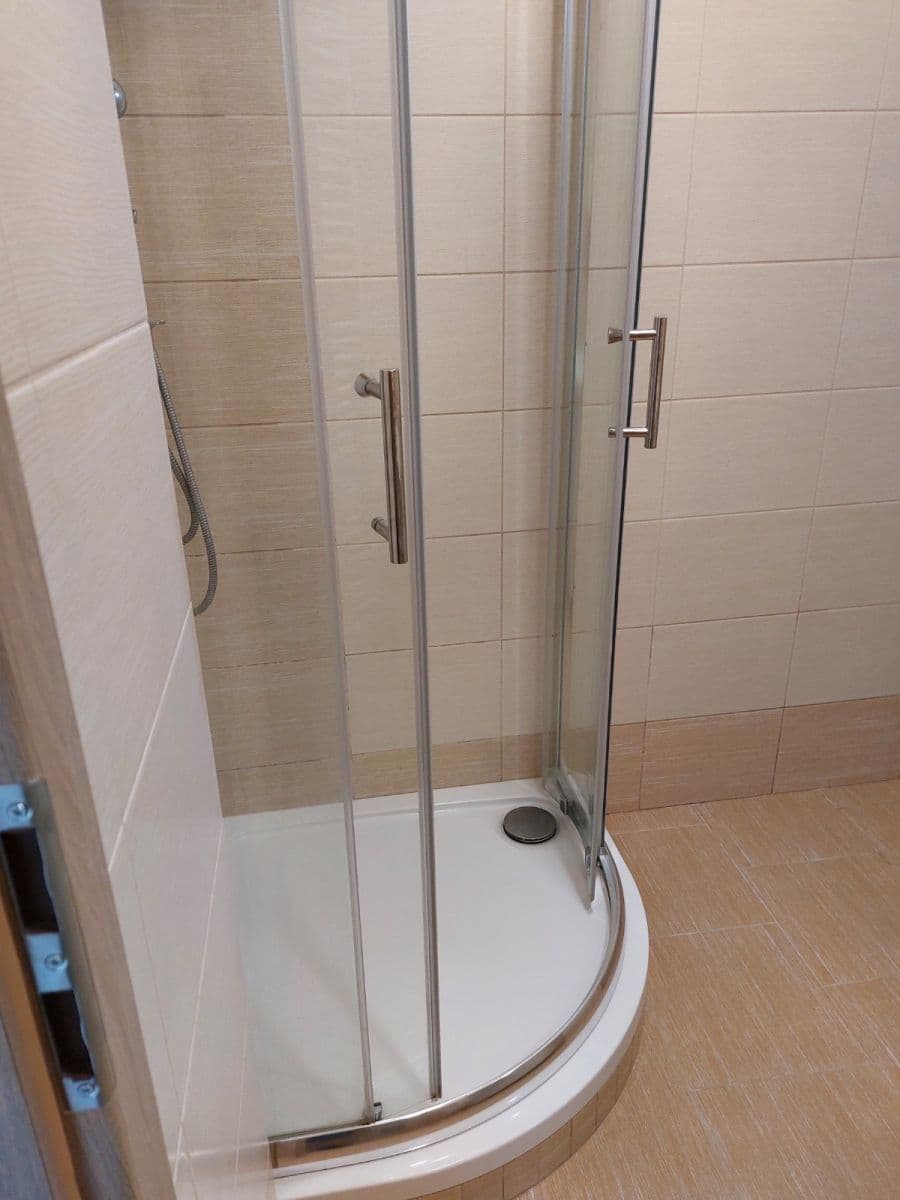 Pronájem bytu 2+1 70 m², U Obory, Úvaly, Středočeský kraj Pronájem bytu 2+1 70 m², U Obory, Úvaly, Středočeský kraj