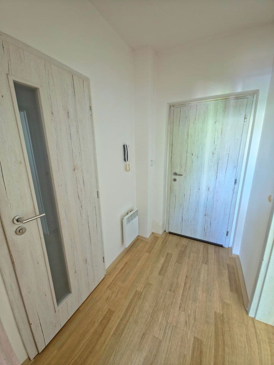 Pronájem bytu 1+1 33 m², Mládežnická, Mšené-lázně, Ústecký kraj Pronájem bytu 1+1 33 m², Mládežnická, Mšené-lázně, Ústecký kraj