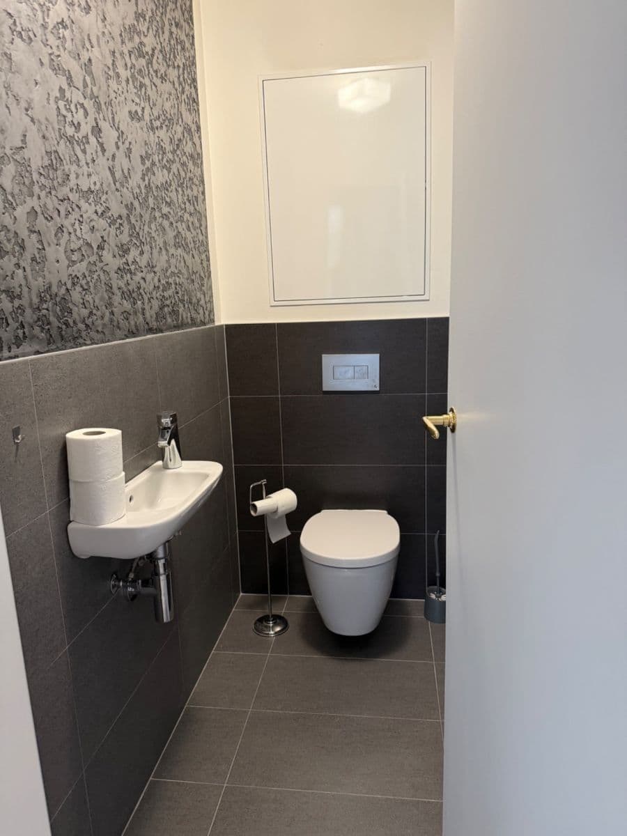 Pronájem bytu 2+kk 53 m², V Mezihoří, Praha, Praha Pronájem bytu 2+kk 53 m², V Mezihoří, Praha, Praha