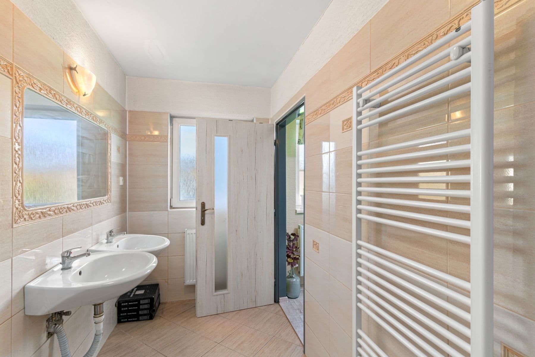 Prodej domu 168 m², pozemek 541 m², Vinařice, Středočeský kraj Prodej domu 168 m², pozemek 541 m², Vinařice, Středočeský kraj
