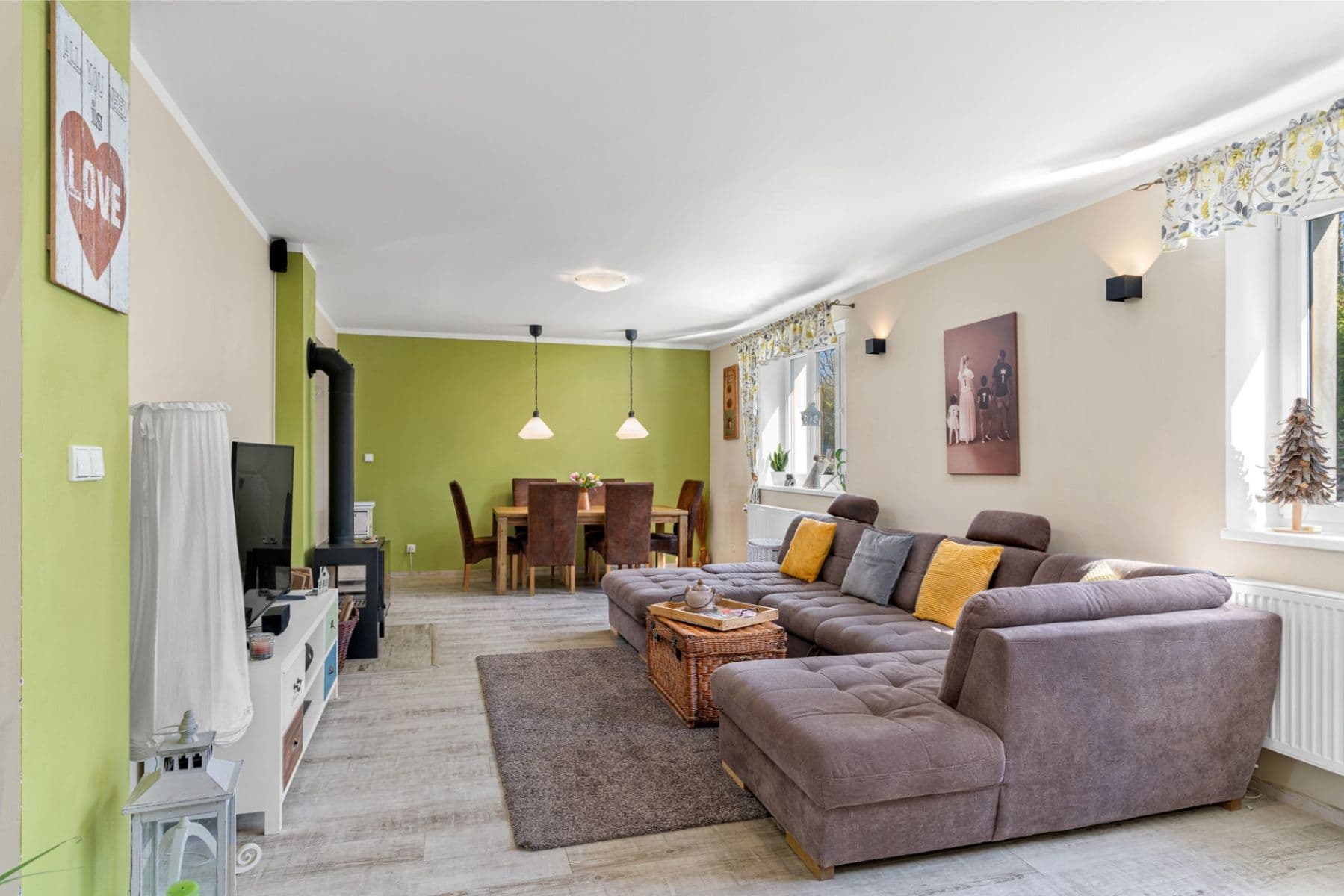 Prodej domu 168 m², pozemek 541 m², Vinařice, Středočeský kraj Prodej domu 168 m², pozemek 541 m², Vinařice, Středočeský kraj