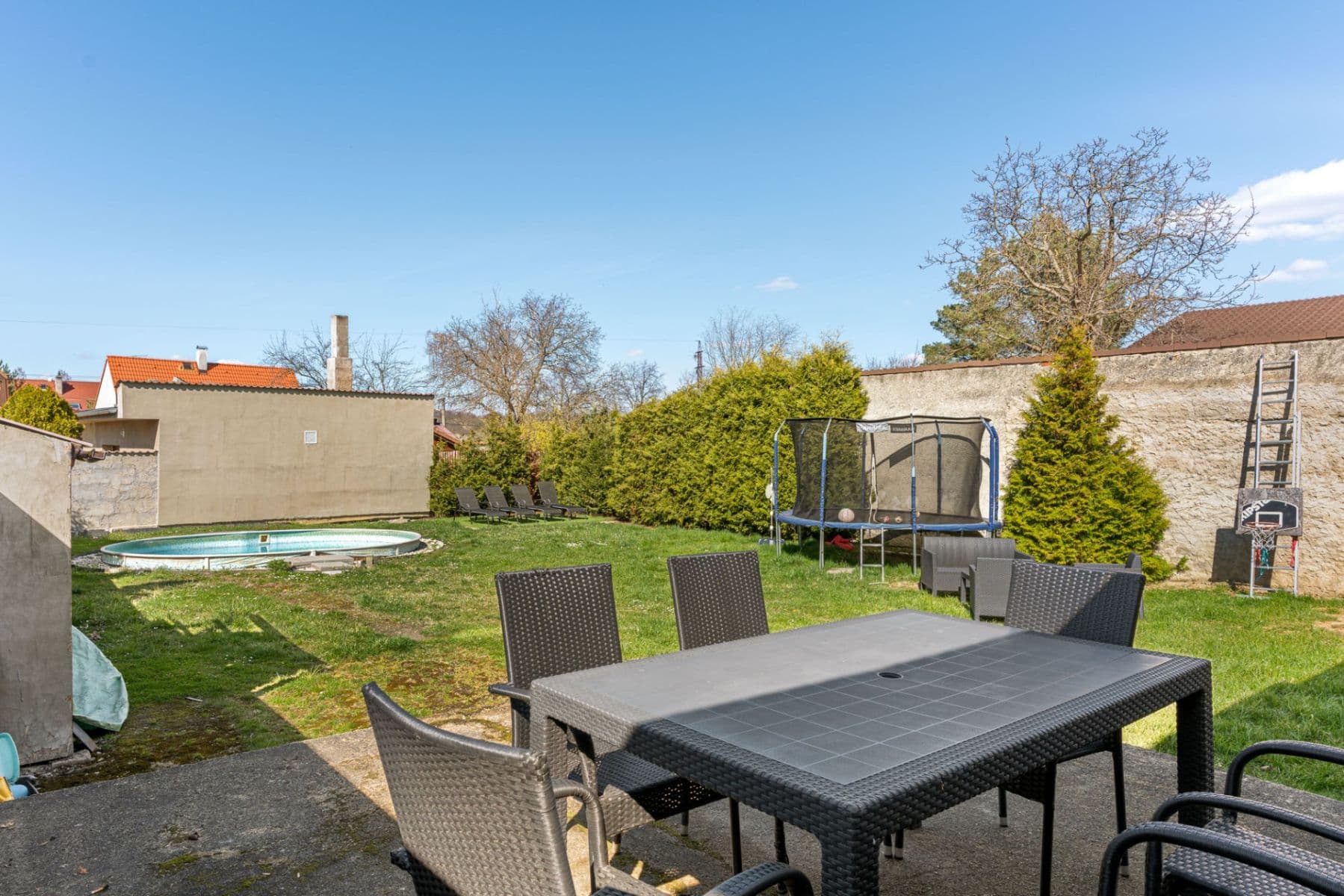 Prodej domu 168 m², pozemek 541 m², Vinařice, Středočeský kraj Prodej domu 168 m², pozemek 541 m², Vinařice, Středočeský kraj