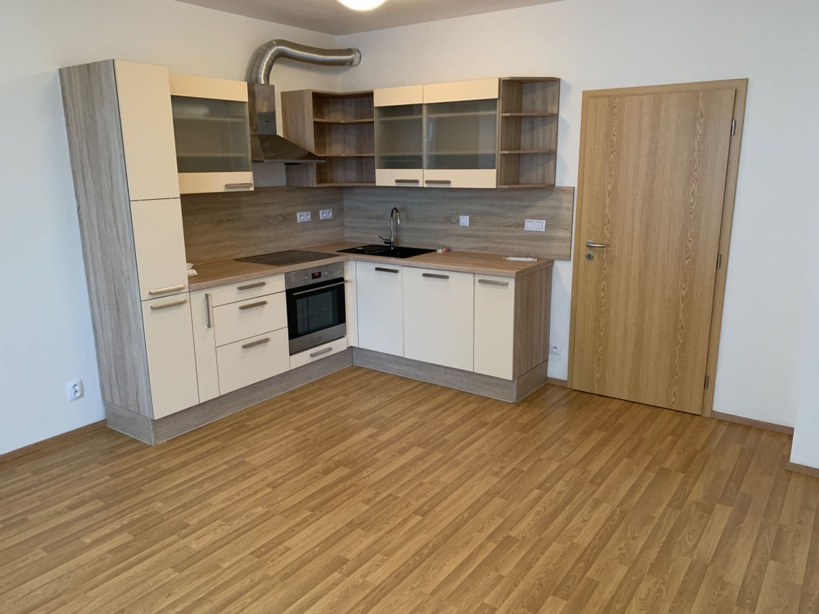 Pronájem bytu 2+kk 47 m², Křepelčí, Brno, Jihomoravský kraj Pronájem bytu 2+kk 47 m², Křepelčí, Brno, Jihomoravský kraj