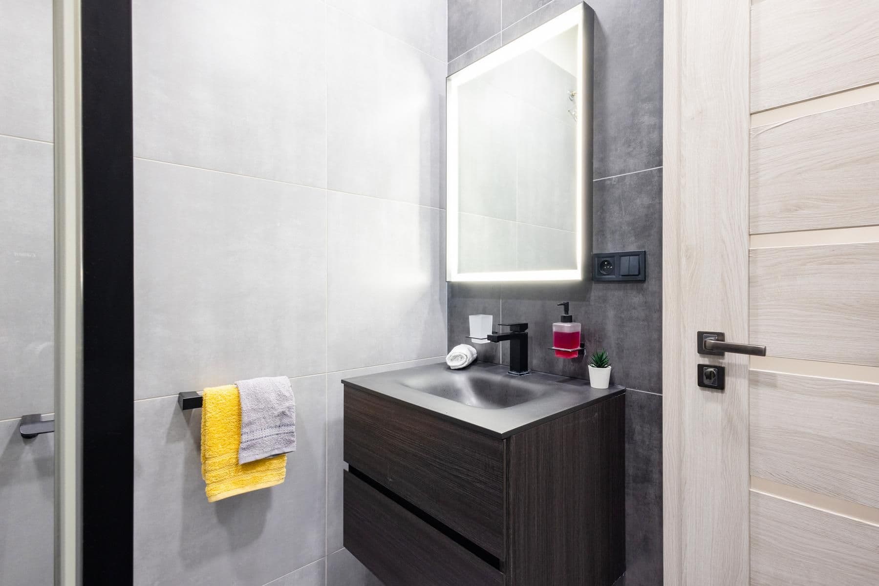 Prodej bytu 1+kk 29 m², Loděnice, Středočeský kraj Prodej bytu 1+kk 29 m², Loděnice, Středočeský kraj