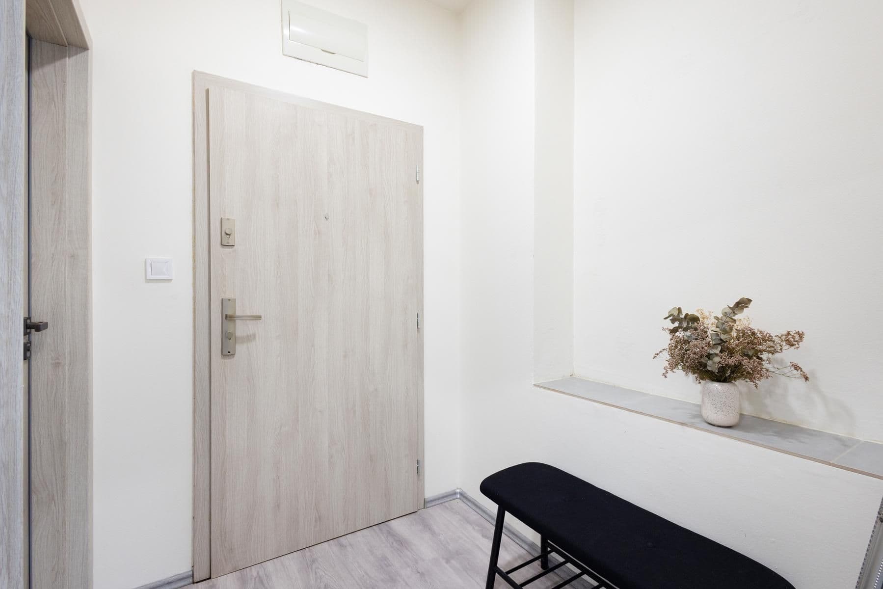 Prodej bytu 1+kk 29 m², Loděnice, Středočeský kraj Prodej bytu 1+kk 29 m², Loděnice, Středočeský kraj