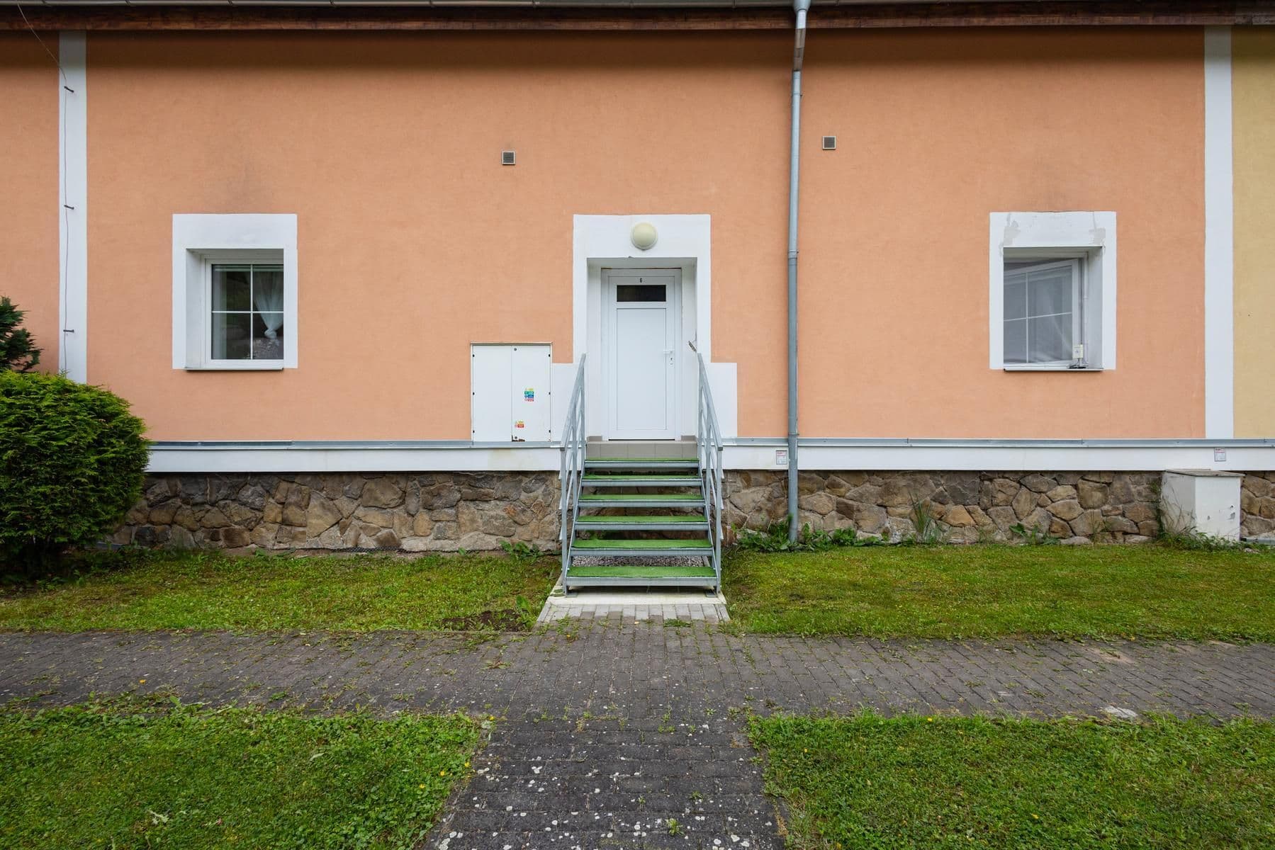 Prodej bytu 1+kk 29 m², Loděnice, Středočeský kraj Prodej bytu 1+kk 29 m², Loděnice, Středočeský kraj