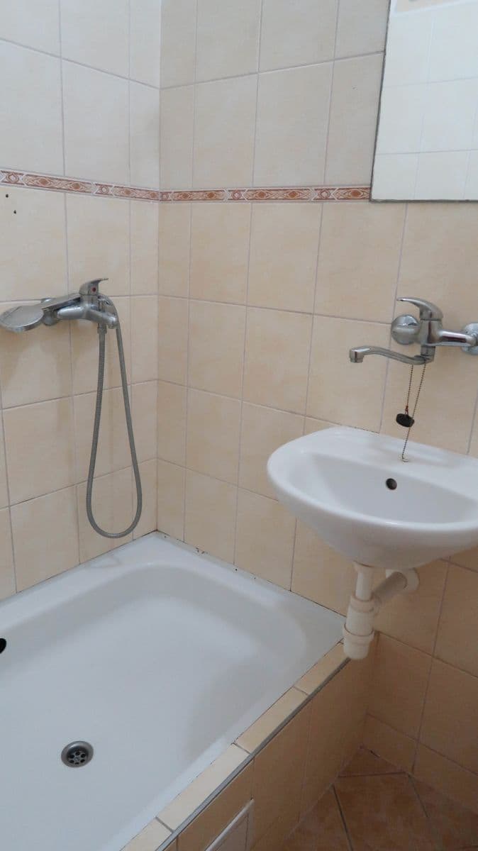 Pronájem bytu 1+1 34 m², Karáskovo náměstí, Brno, Jihomoravský kraj Pronájem bytu 1+1 34 m², Karáskovo náměstí, Brno, Jihomoravský kraj