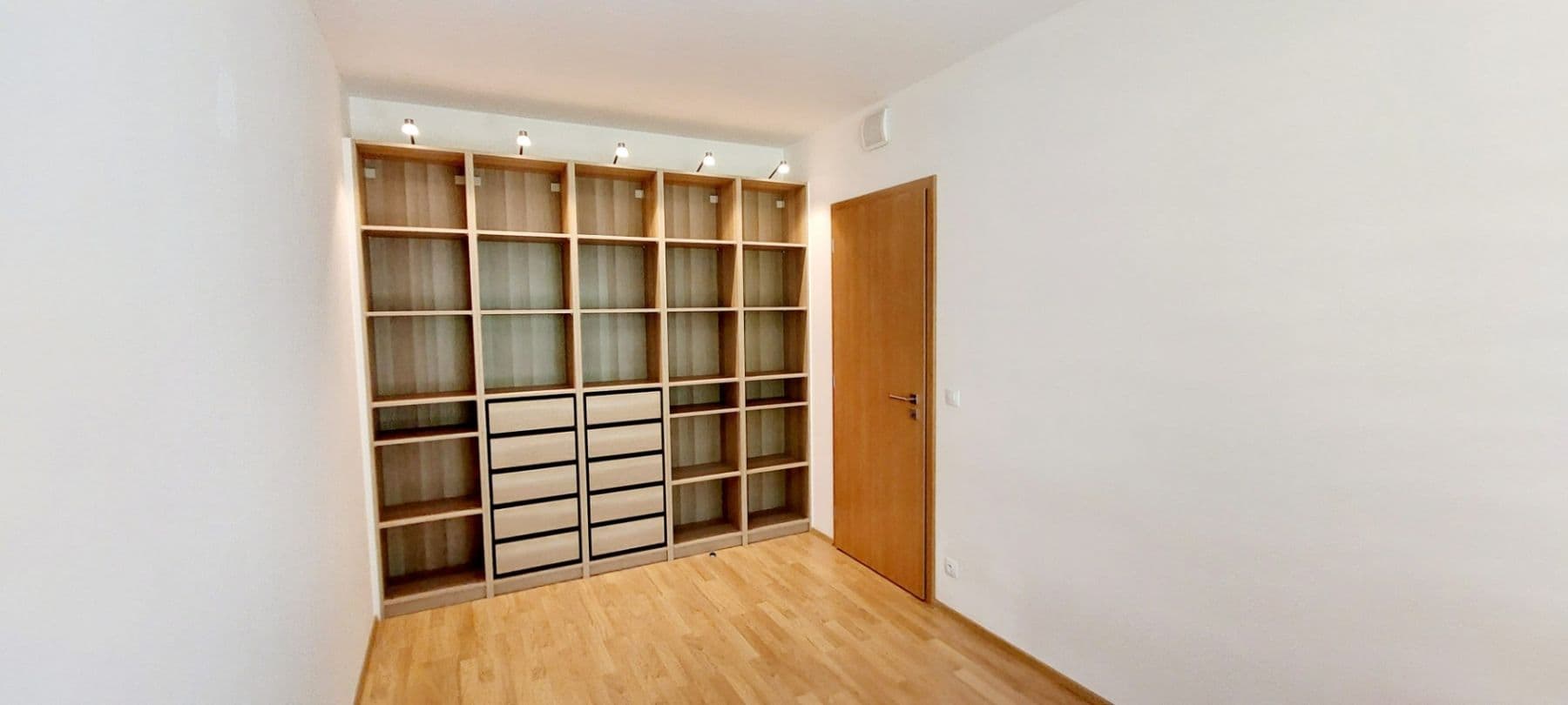 Prodej bytu 2+kk 90 m², Petržílkova, Praha, Praha Prodej bytu 2+kk 90 m², Petržílkova, Praha, Praha