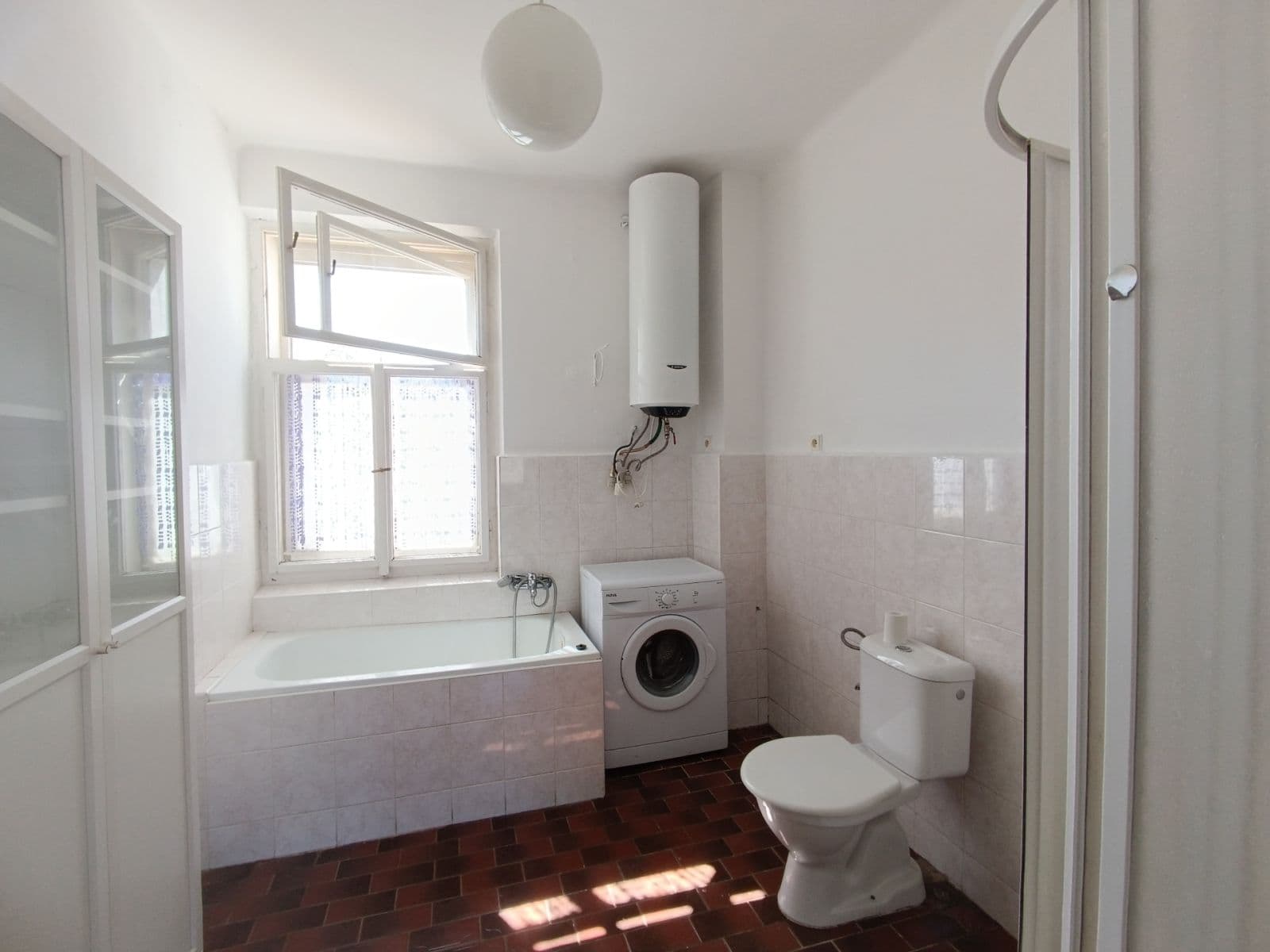 Prodej domu 67 m², pozemek 1.800 m², Stříbrná Skalice, Středočeský kraj Prodej domu 67 m², pozemek 1.800 m², Stříbrná Skalice, Středočeský kraj