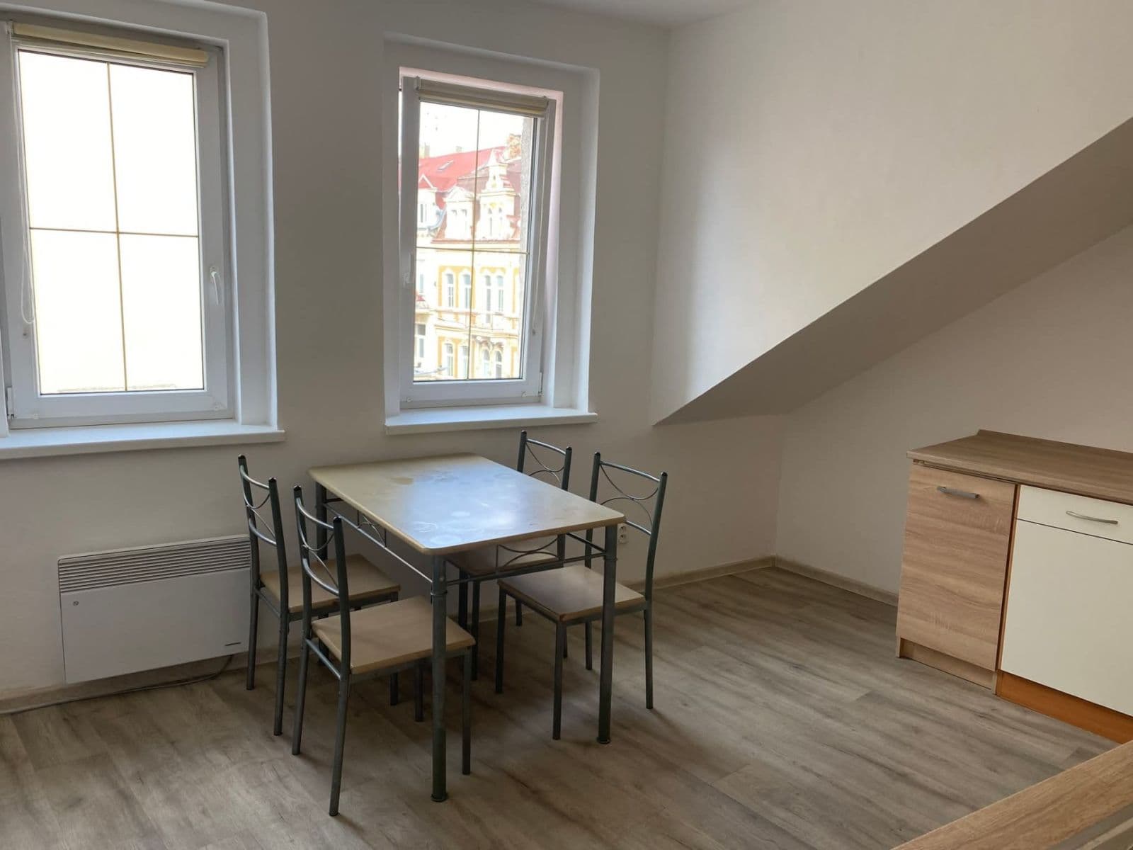 Pronájem bytu 1+1 50 m², Sokolovská, Karlovy Vary, Karlovarský kraj Pronájem bytu 1+1 50 m², Sokolovská, Karlovy Vary, Karlovarský kraj