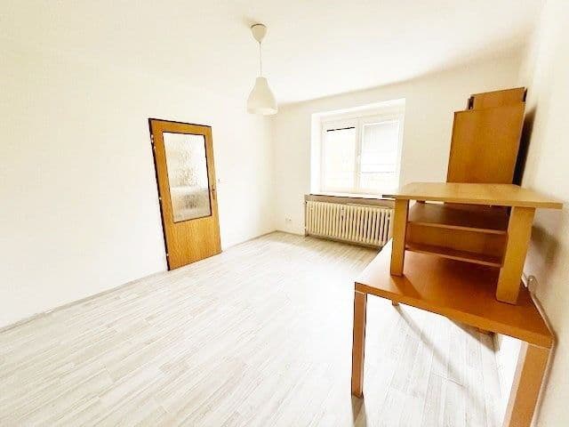 Pronájem bytu 1+1 32 m², Sevastopolská, Kladno, Středočeský kraj Pronájem bytu 1+1 32 m², Sevastopolská, Kladno, Středočeský kraj