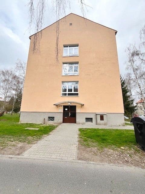 Pronájem bytu 1+1 32 m², Sevastopolská, Kladno, Středočeský kraj Pronájem bytu 1+1 32 m², Sevastopolská, Kladno, Středočeský kraj