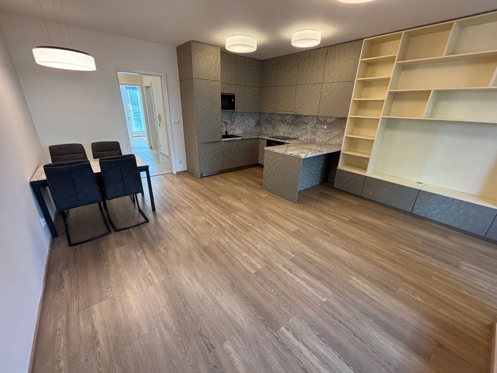 Pronájem bytu 3+kk 75 m², Olgy Havlové, Praha, Praha Pronájem bytu 3+kk 75 m², Olgy Havlové, Praha, Praha