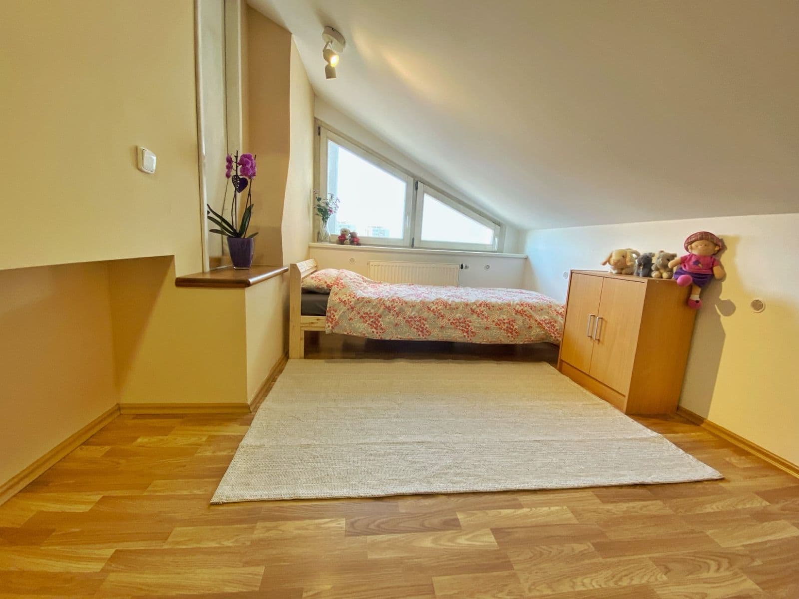 Pronájem bytu 4+kk 104 m², Srbínská, Praha, Praha Pronájem bytu 4+kk 104 m², Srbínská, Praha, Praha