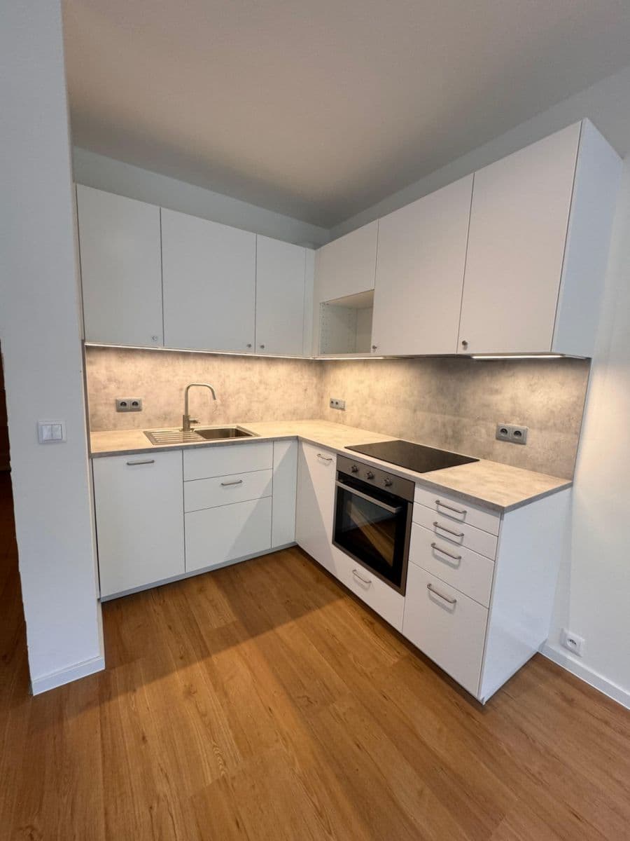 Pronájem bytu 2+kk 46 m², Střížkovská, Praha, Praha Pronájem bytu 2+kk 46 m², Střížkovská, Praha, Praha