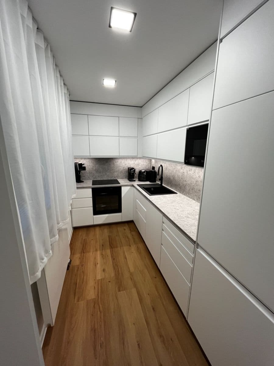 Pronájem bytu 3+1 65 m², Křimická, Plzeň, Plzeňský kraj Pronájem bytu 3+1 65 m², Křimická, Plzeň, Plzeňský kraj