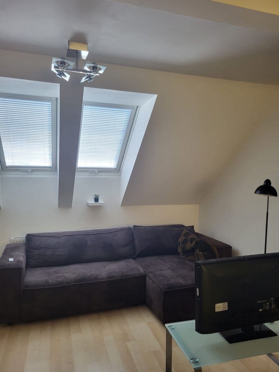 Pronájem bytu 2+kk 55 m², Osadní, Praha, Praha Pronájem bytu 2+kk 55 m², Osadní, Praha, Praha