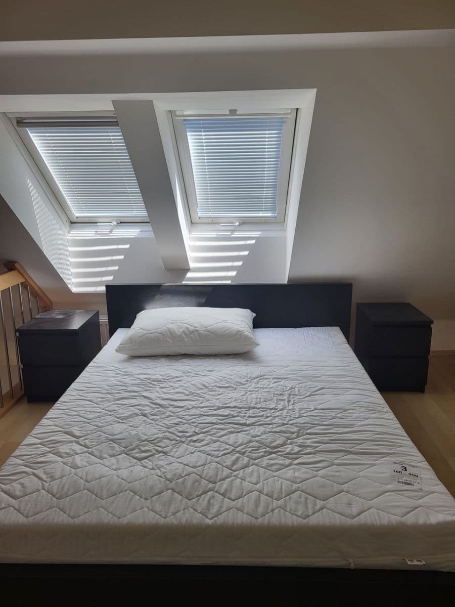 Pronájem bytu 2+kk 55 m², Osadní, Praha, Praha Pronájem bytu 2+kk 55 m², Osadní, Praha, Praha