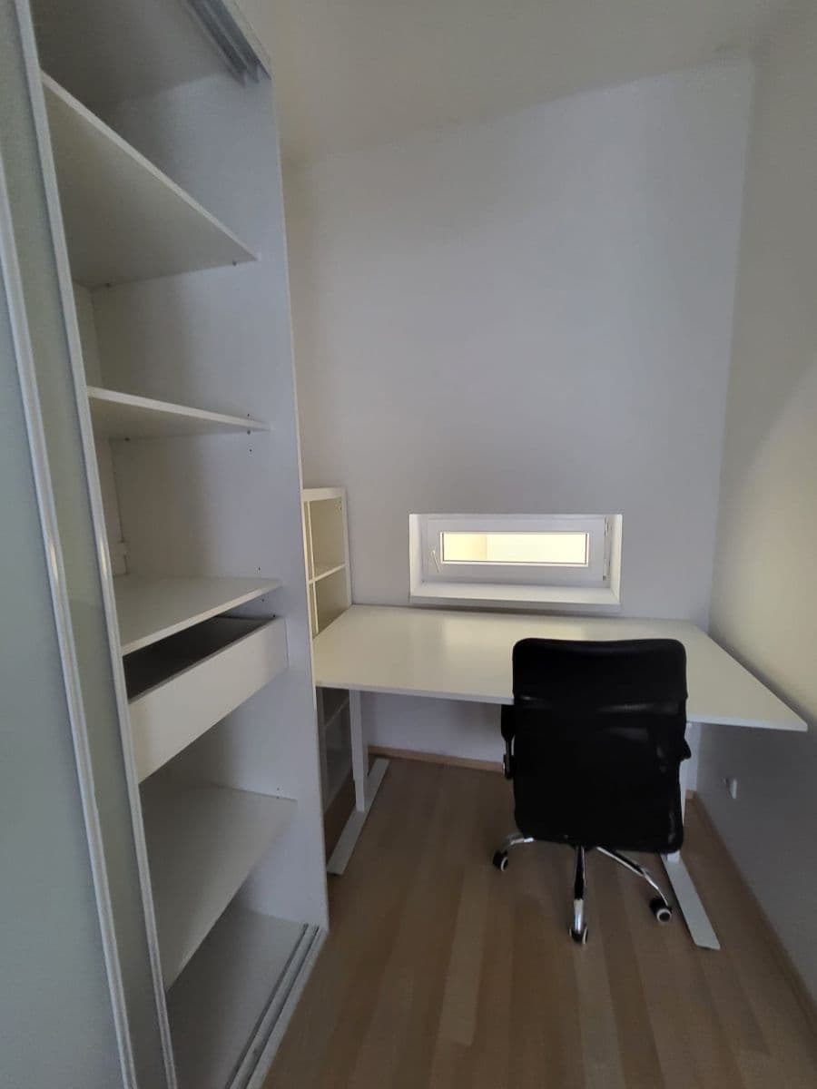 Pronájem bytu 2+kk 55 m², Osadní, Praha, Praha Pronájem bytu 2+kk 55 m², Osadní, Praha, Praha