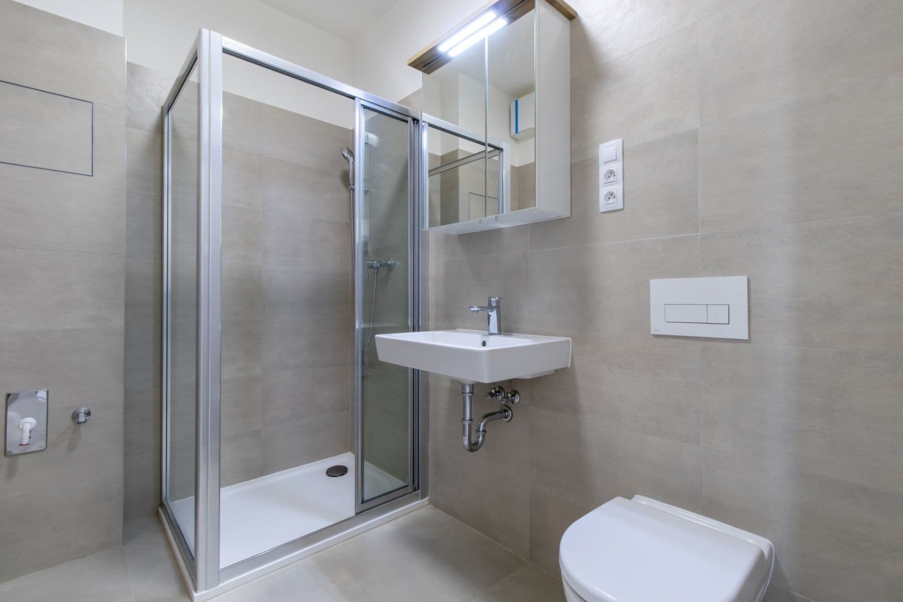 Pronájem bytu 1+kk 30 m², Bohumila Landy, Kladno, Středočeský kraj Pronájem bytu 1+kk 30 m², Bohumila Landy, Kladno, Středočeský kraj