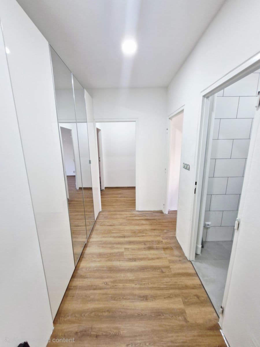 Pronájem bytu 2+1 52 m², Na Vrcholu, Praha, Praha Pronájem bytu 2+1 52 m², Na Vrcholu, Praha, Praha