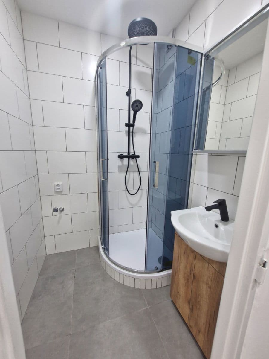 Pronájem bytu 2+1 52 m², Na Vrcholu, Praha, Praha Pronájem bytu 2+1 52 m², Na Vrcholu, Praha, Praha