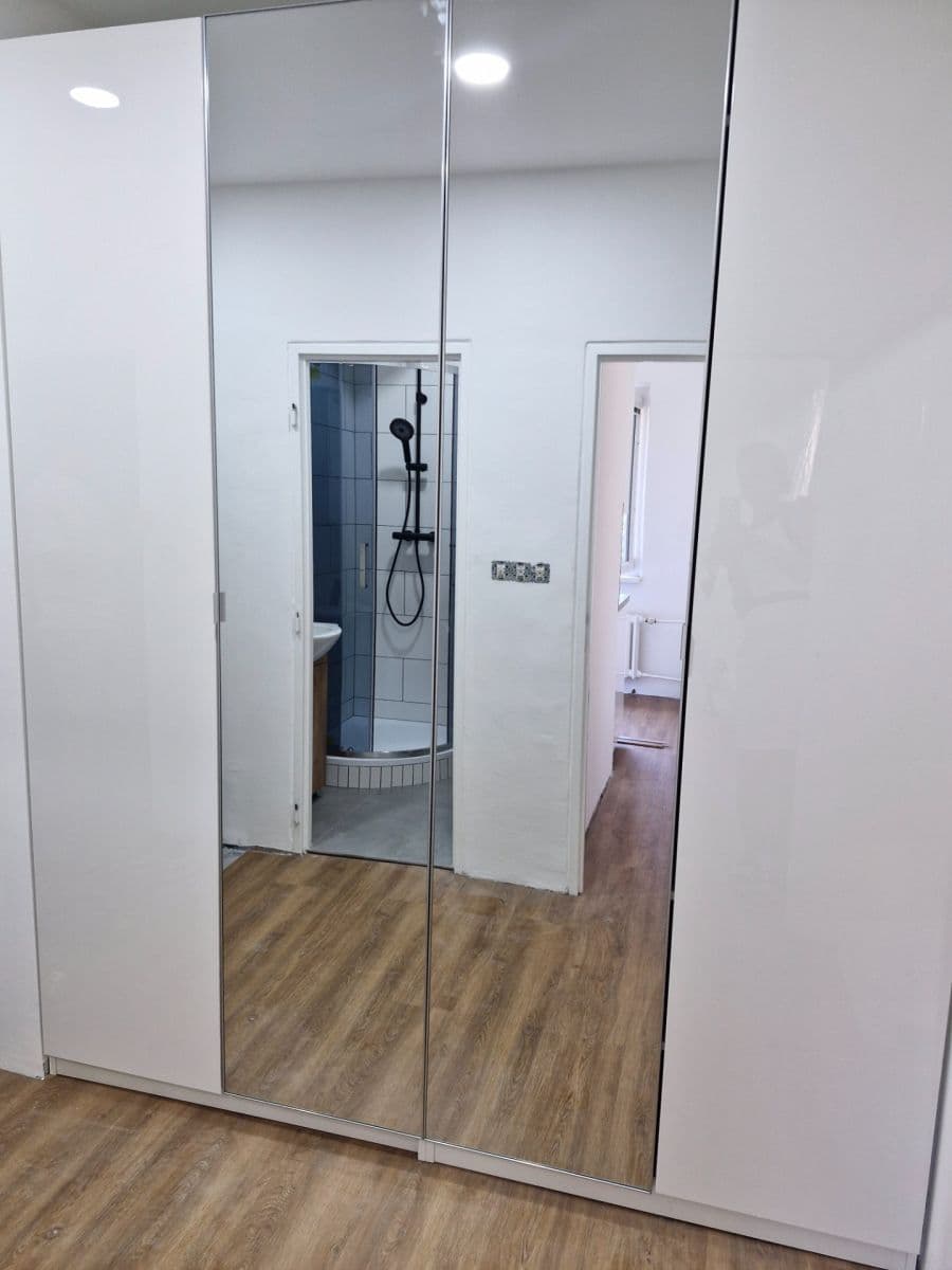 Pronájem bytu 2+1 52 m², Na Vrcholu, Praha, Praha Pronájem bytu 2+1 52 m², Na Vrcholu, Praha, Praha