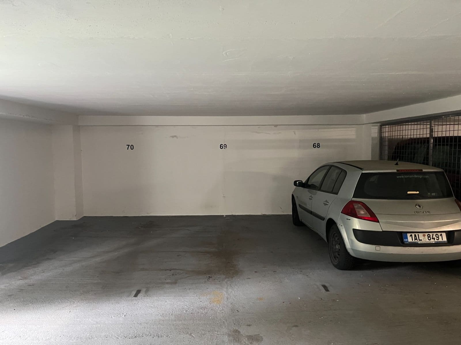 Prodej garáže 12 m², Pod Klaudiánkou, Praha, Praha Prodej garáže 12 m², Pod Klaudiánkou, Praha, Praha