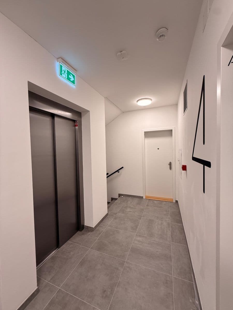 Pronájem bytu 4+kk 77 m², Hartigova, Praha, Praha Pronájem bytu 4+kk 77 m², Hartigova, Praha, Praha