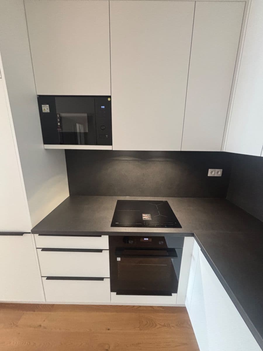 Pronájem bytu 2+kk 52 m², Komárkova, Praha, Praha Pronájem bytu 2+kk 52 m², Komárkova, Praha, Praha