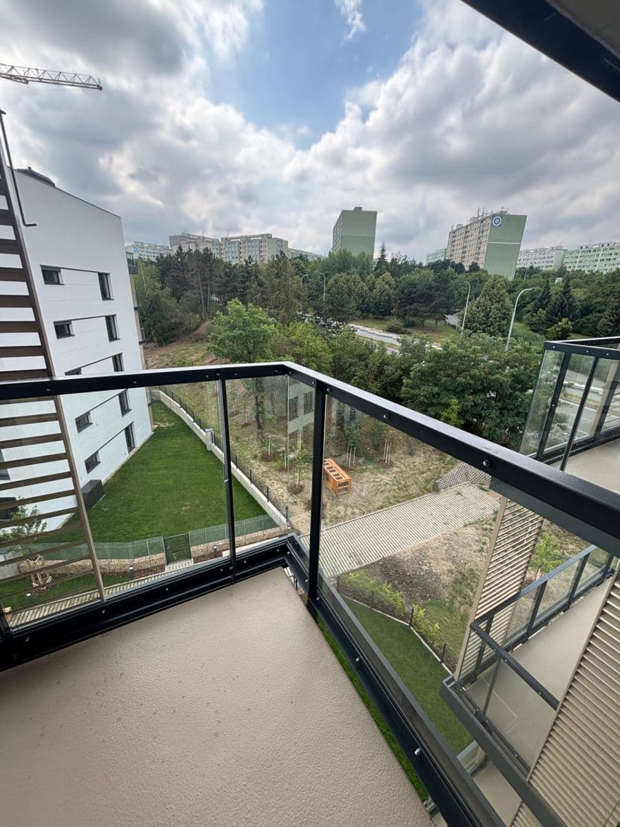 Pronájem bytu 2+kk 52 m², Komárkova, Praha, Praha Pronájem bytu 2+kk 52 m², Komárkova, Praha, Praha