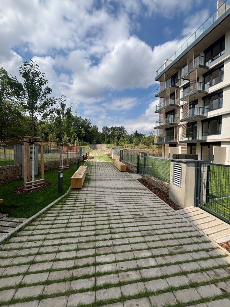 Pronájem bytu 2+kk 52 m², Komárkova, Praha, Praha Pronájem bytu 2+kk 52 m², Komárkova, Praha, Praha