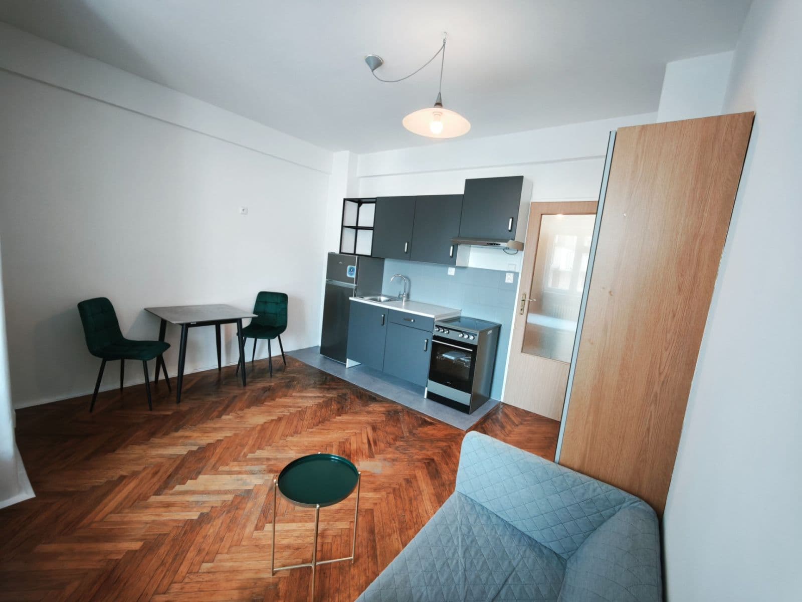 Pronájem bytu 1+kk 28 m², Komunardů, Praha, Praha Pronájem bytu 1+kk 28 m², Komunardů, Praha, Praha