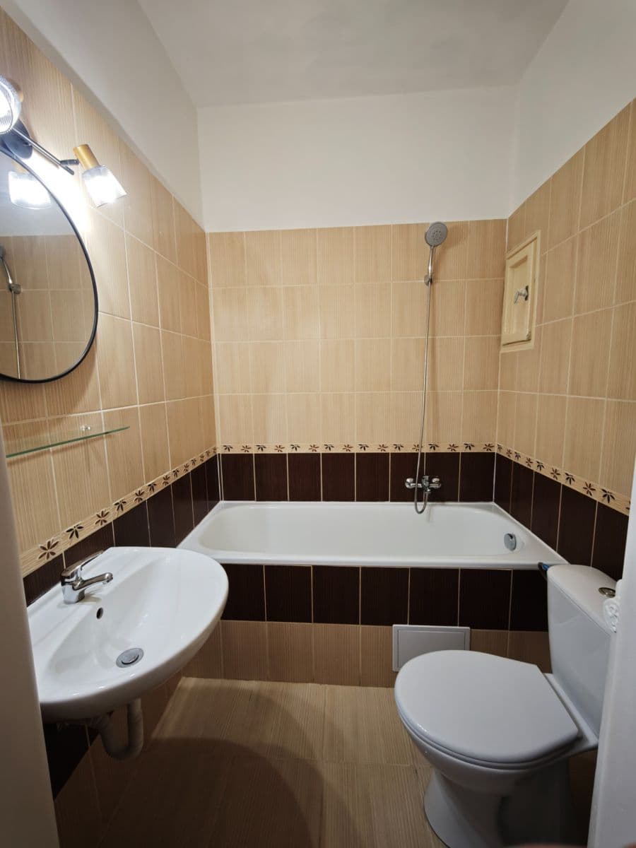 Pronájem bytu 1+kk 28 m², Komunardů, Praha, Praha Pronájem bytu 1+kk 28 m², Komunardů, Praha, Praha