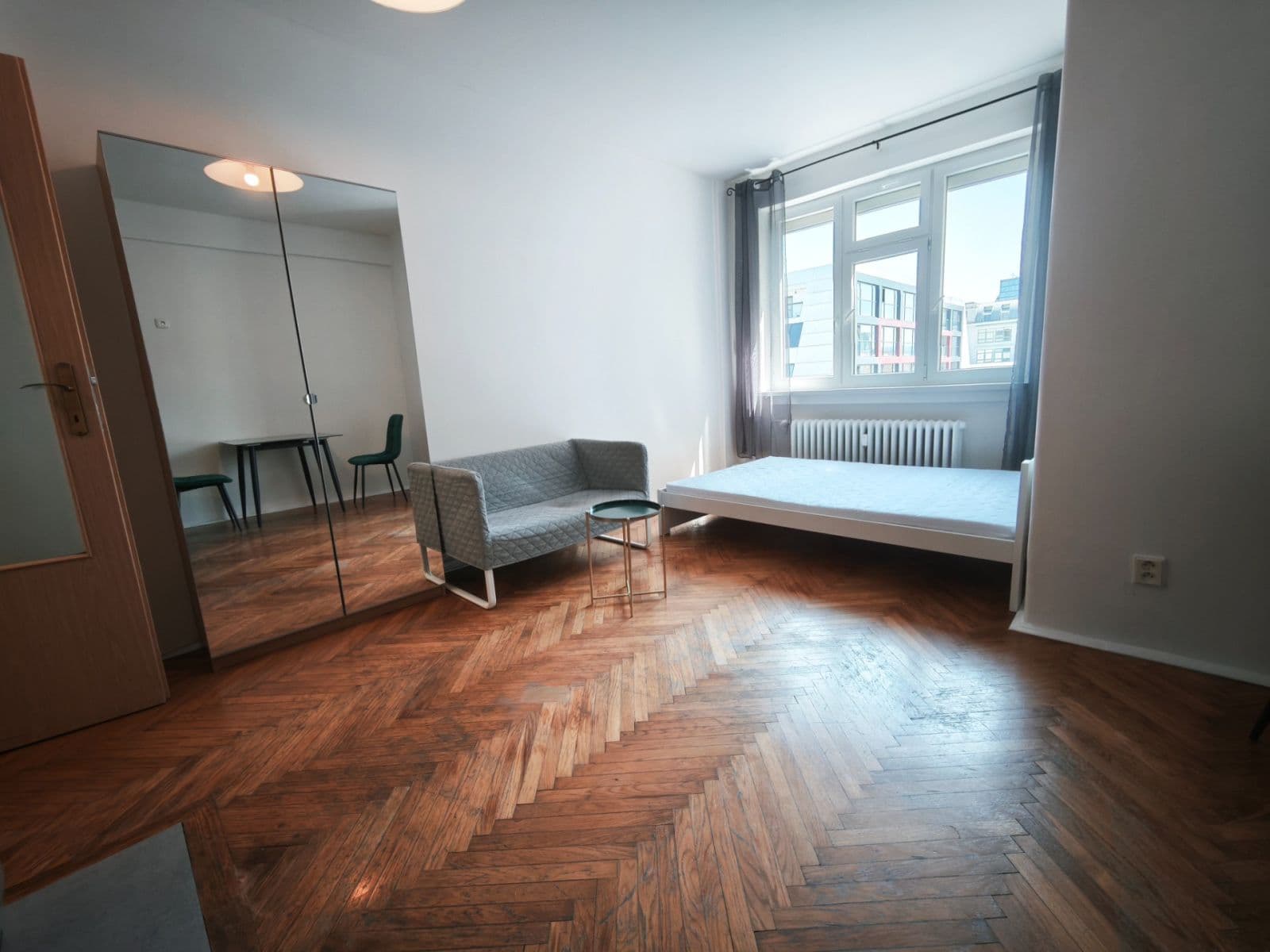 Pronájem bytu 1+kk 28 m², Komunardů, Praha, Praha Pronájem bytu 1+kk 28 m², Komunardů, Praha, Praha