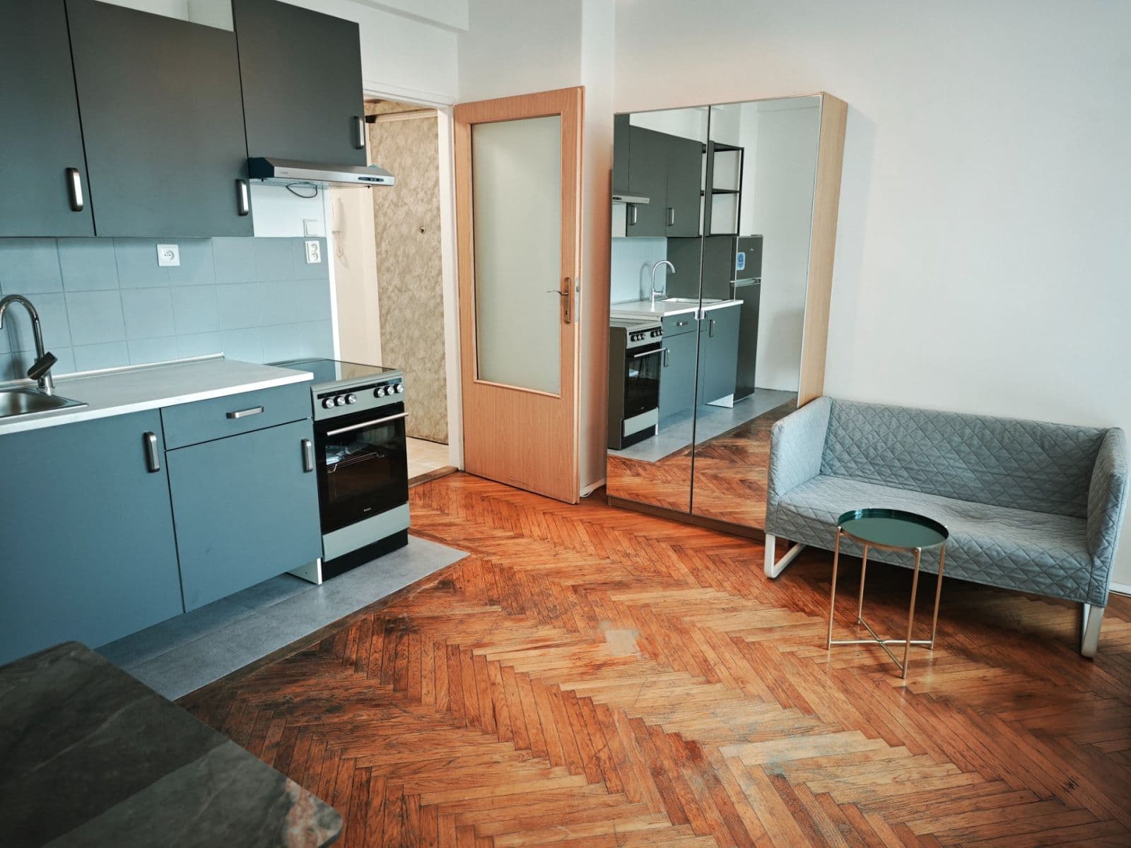 Pronájem bytu 1+kk 28 m², Komunardů, Praha, Praha Pronájem bytu 1+kk 28 m², Komunardů, Praha, Praha