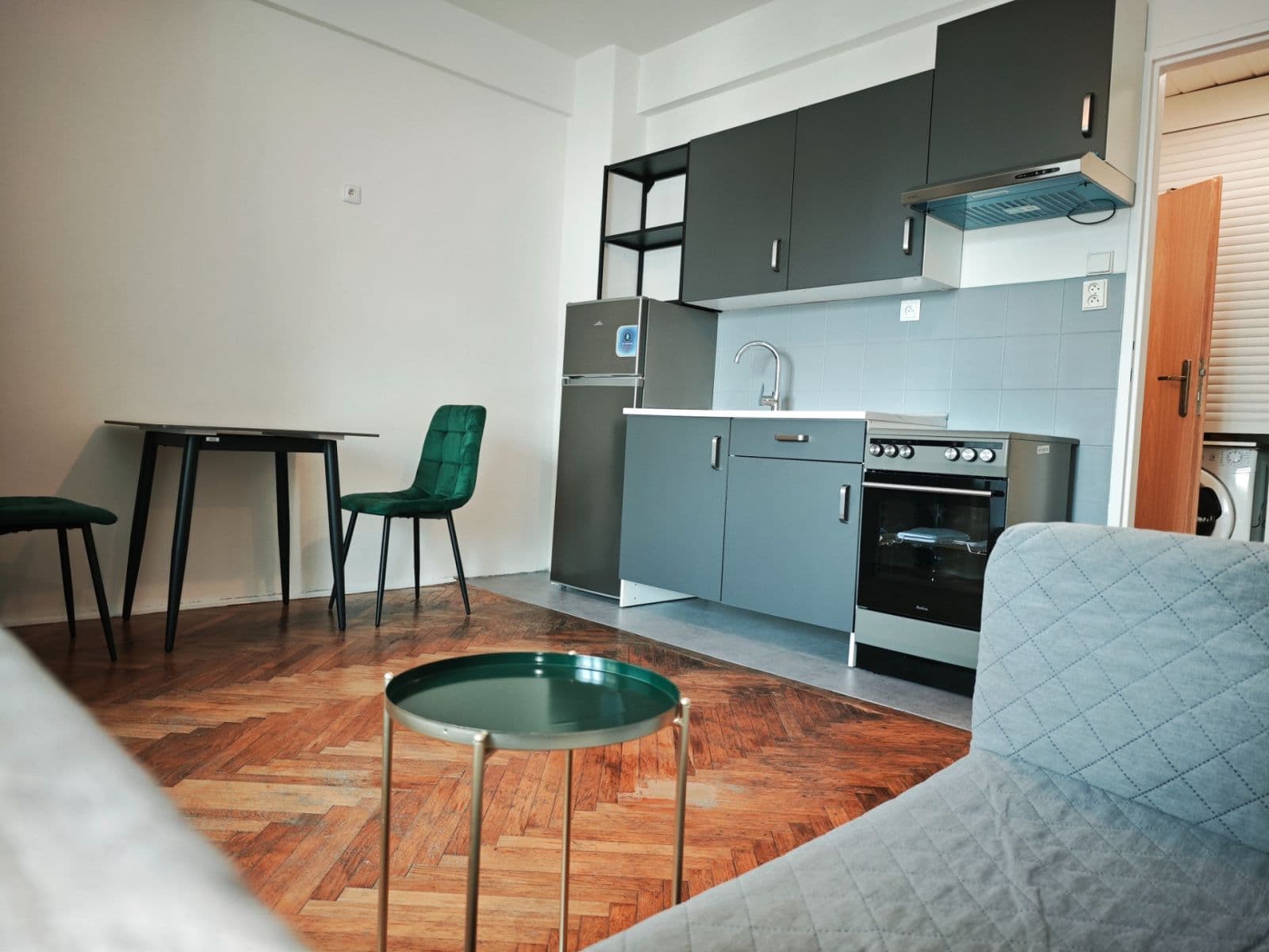 Pronájem bytu 1+kk 28 m², Komunardů, Praha, Praha Pronájem bytu 1+kk 28 m², Komunardů, Praha, Praha