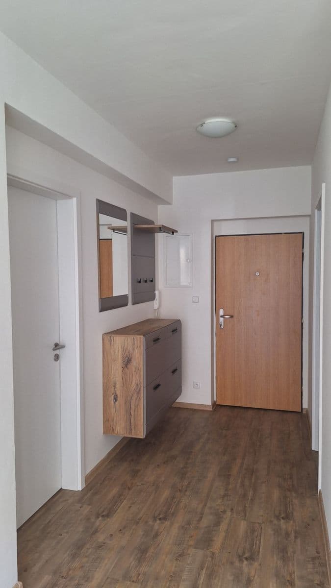 Pronájem bytu 2+kk 48 m², Na Horkách, Kralupy nad Vltavou, Středočeský kraj Pronájem bytu 2+kk 48 m², Na Horkách, Kralupy nad Vltavou, Středočeský kraj