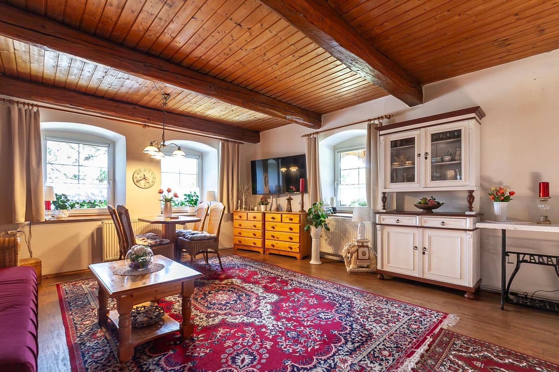 Prodej domu 250 m², pozemek 1.555 m², Doubravčice, Středočeský kraj Prodej domu 250 m², pozemek 1.555 m², Doubravčice, Středočeský kraj