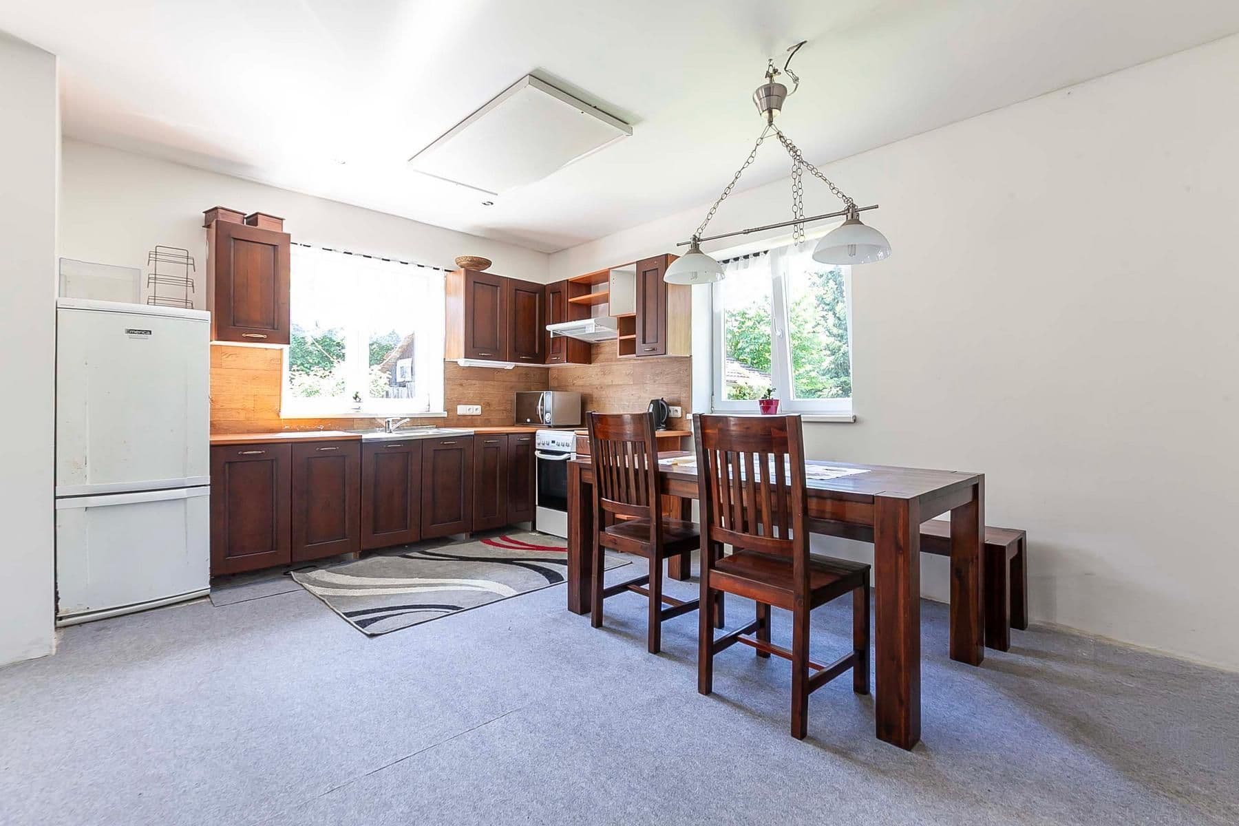 Prodej domu 250 m², pozemek 1.555 m², Doubravčice, Středočeský kraj Prodej domu 250 m², pozemek 1.555 m², Doubravčice, Středočeský kraj