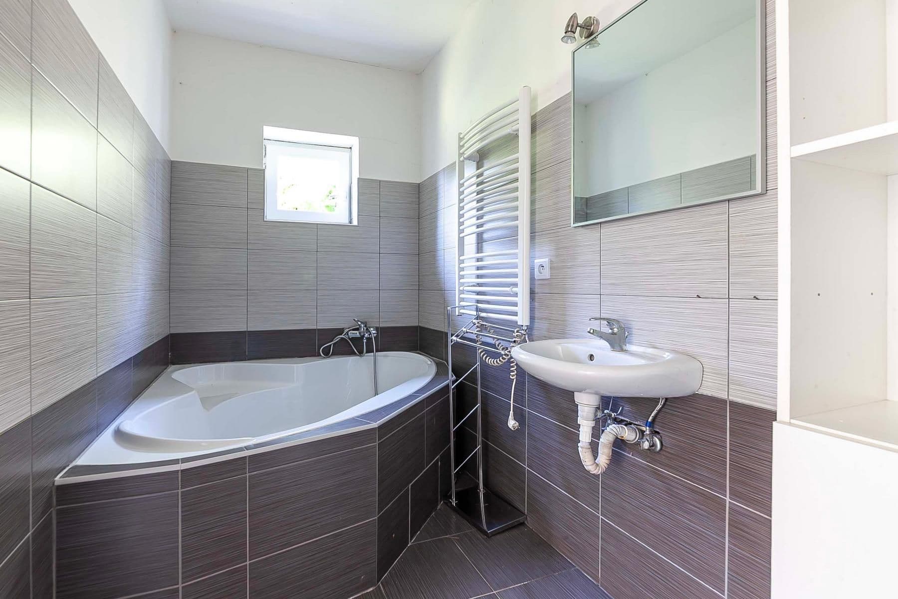 Prodej domu 250 m², pozemek 1.555 m², Doubravčice, Středočeský kraj Prodej domu 250 m², pozemek 1.555 m², Doubravčice, Středočeský kraj