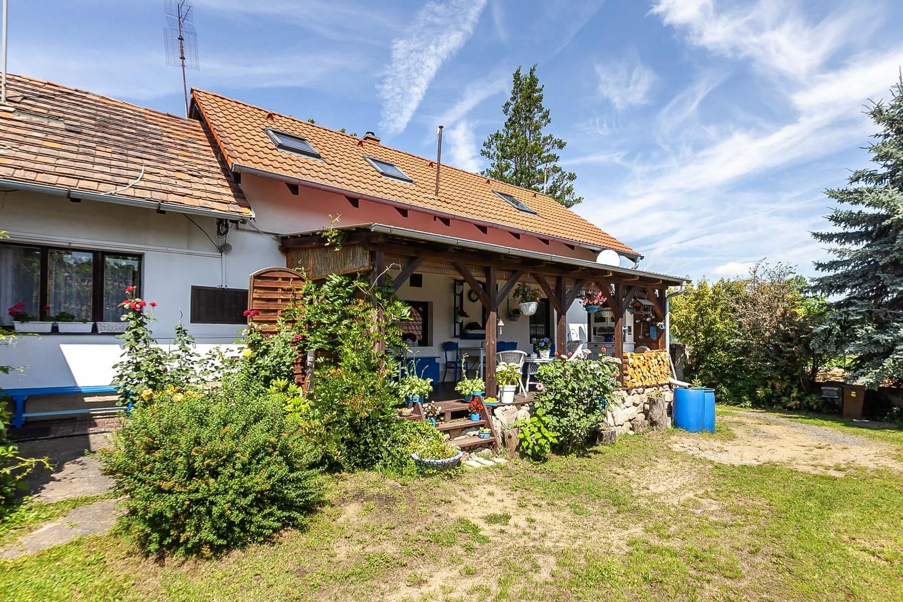 Prodej domu 250 m², pozemek 1.555 m², Doubravčice, Středočeský kraj Prodej domu 250 m², pozemek 1.555 m², Doubravčice, Středočeský kraj