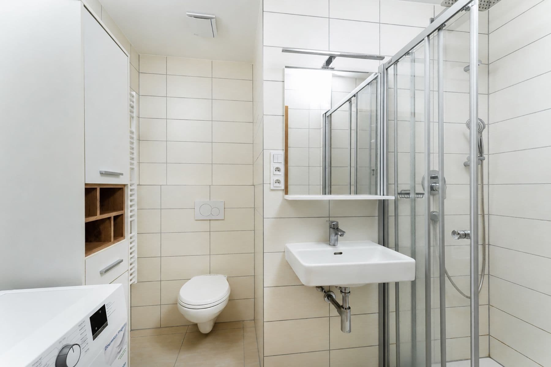 Prodej bytu 1+kk 27 m², Za černým mostem, Praha, Praha Prodej bytu 1+kk 27 m², Za černým mostem, Praha, Praha