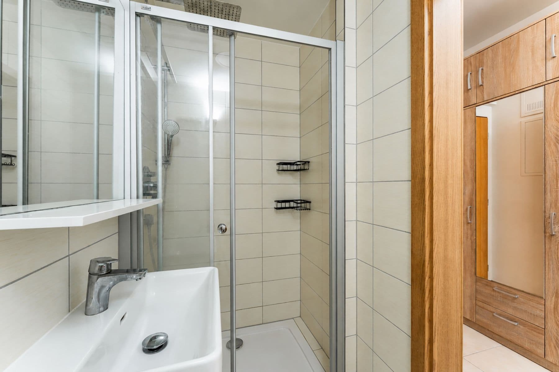 Prodej bytu 1+kk 27 m², Za černým mostem, Praha, Praha Prodej bytu 1+kk 27 m², Za černým mostem, Praha, Praha