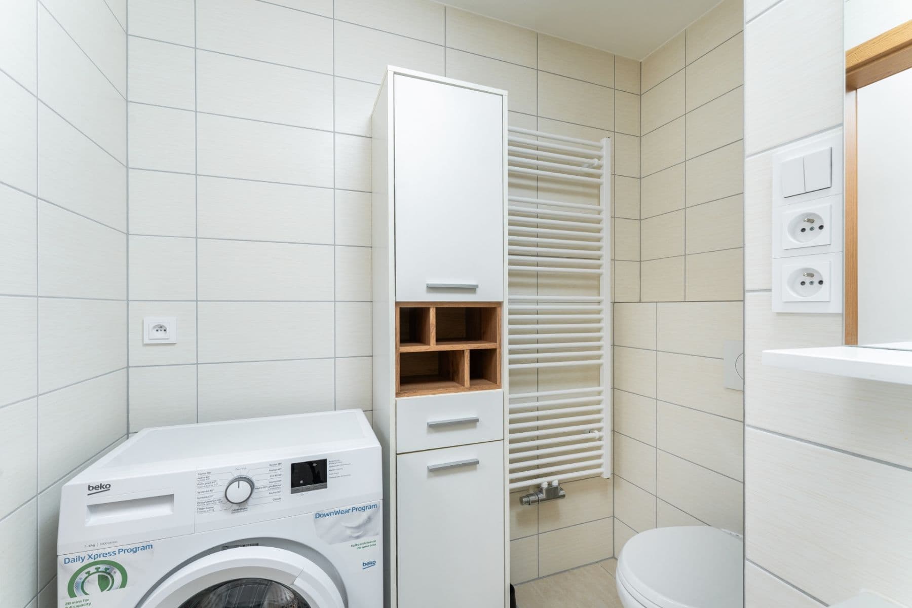 Prodej bytu 1+kk 27 m², Za černým mostem, Praha, Praha Prodej bytu 1+kk 27 m², Za černým mostem, Praha, Praha
