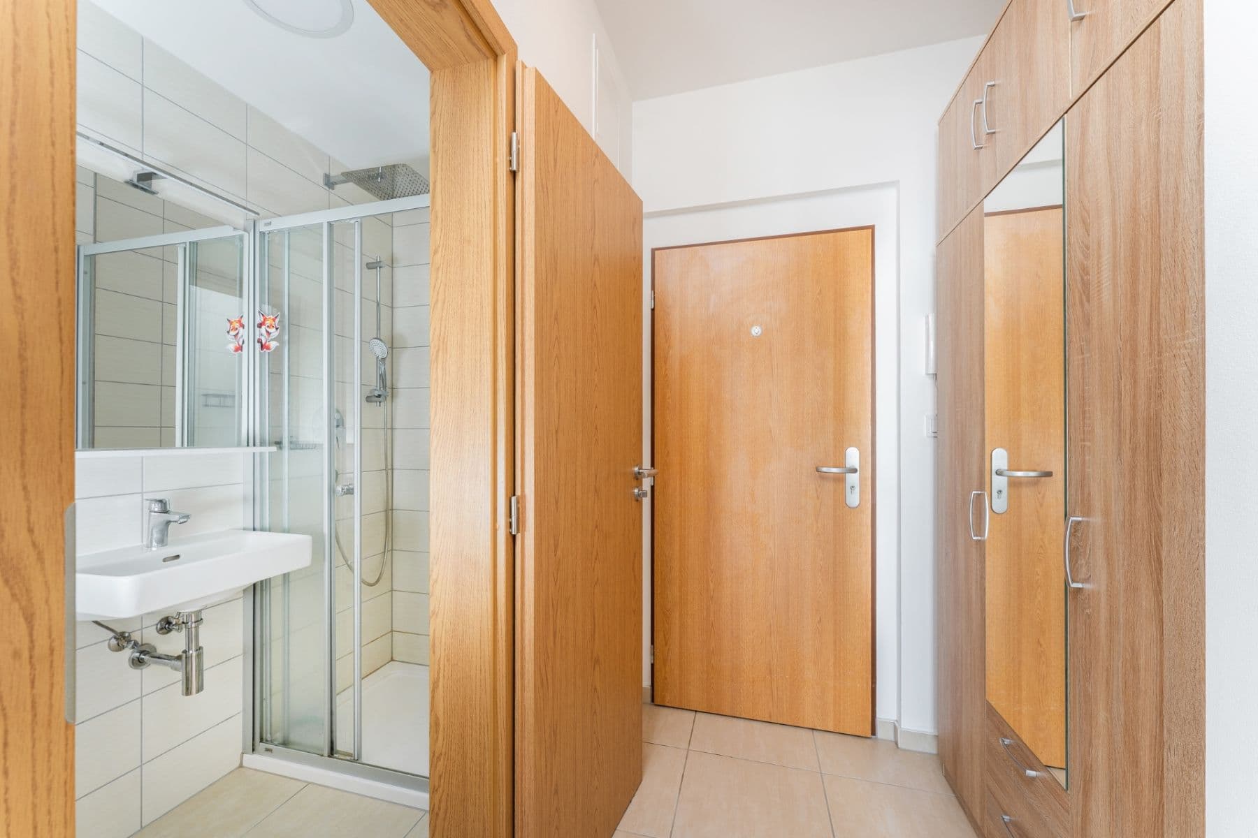 Prodej bytu 1+kk 27 m², Za černým mostem, Praha, Praha Prodej bytu 1+kk 27 m², Za černým mostem, Praha, Praha