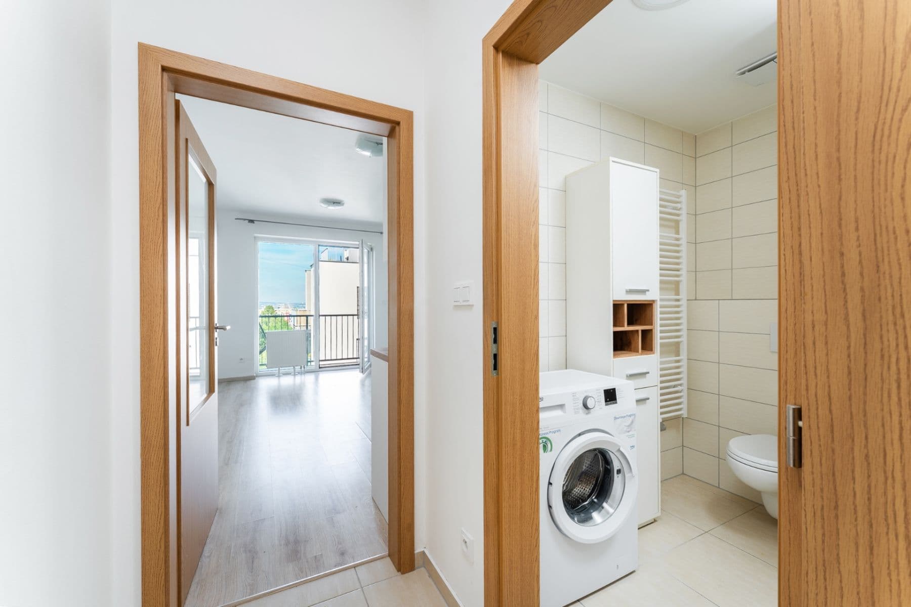 Prodej bytu 1+kk 27 m², Za černým mostem, Praha, Praha Prodej bytu 1+kk 27 m², Za černým mostem, Praha, Praha