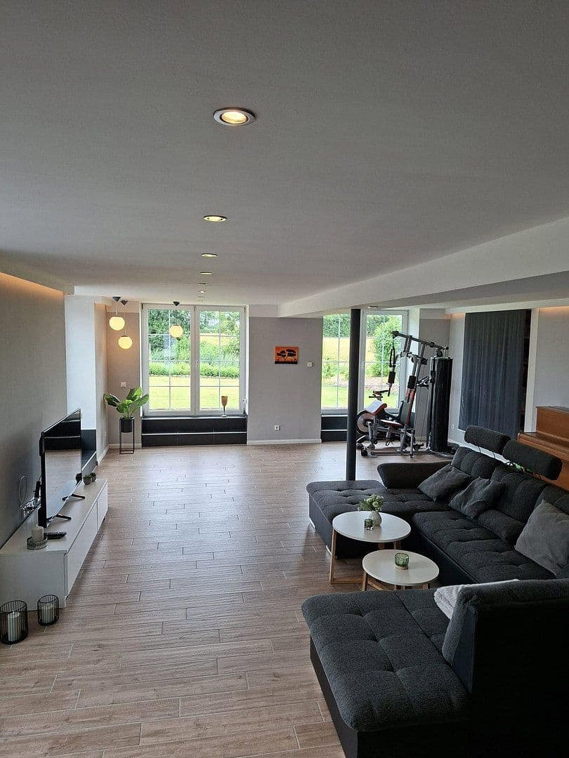 Prodej domu 354 m², pozemek 7.940 m², Großsolt, Šlesvicko-Holštýnsko Prodej domu 354 m², pozemek 7.940 m², Großsolt, Šlesvicko-Holštýnsko