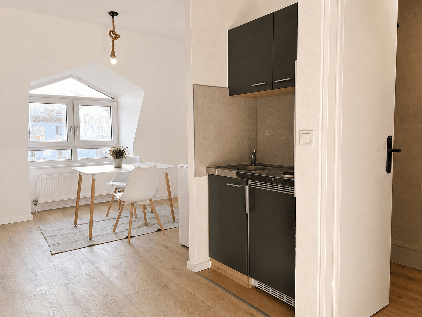 Pronájem bytu 1+kk 34 m², Leipziger Str. 2b, Markranstädt, Sasko Pronájem bytu 1+kk 34 m², Leipziger Str. 2b, Markranstädt, Sasko